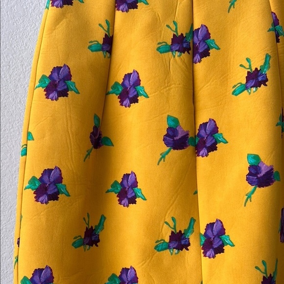 Tata Naka print Scuba material skirt size 2 - Picture 3 of 6